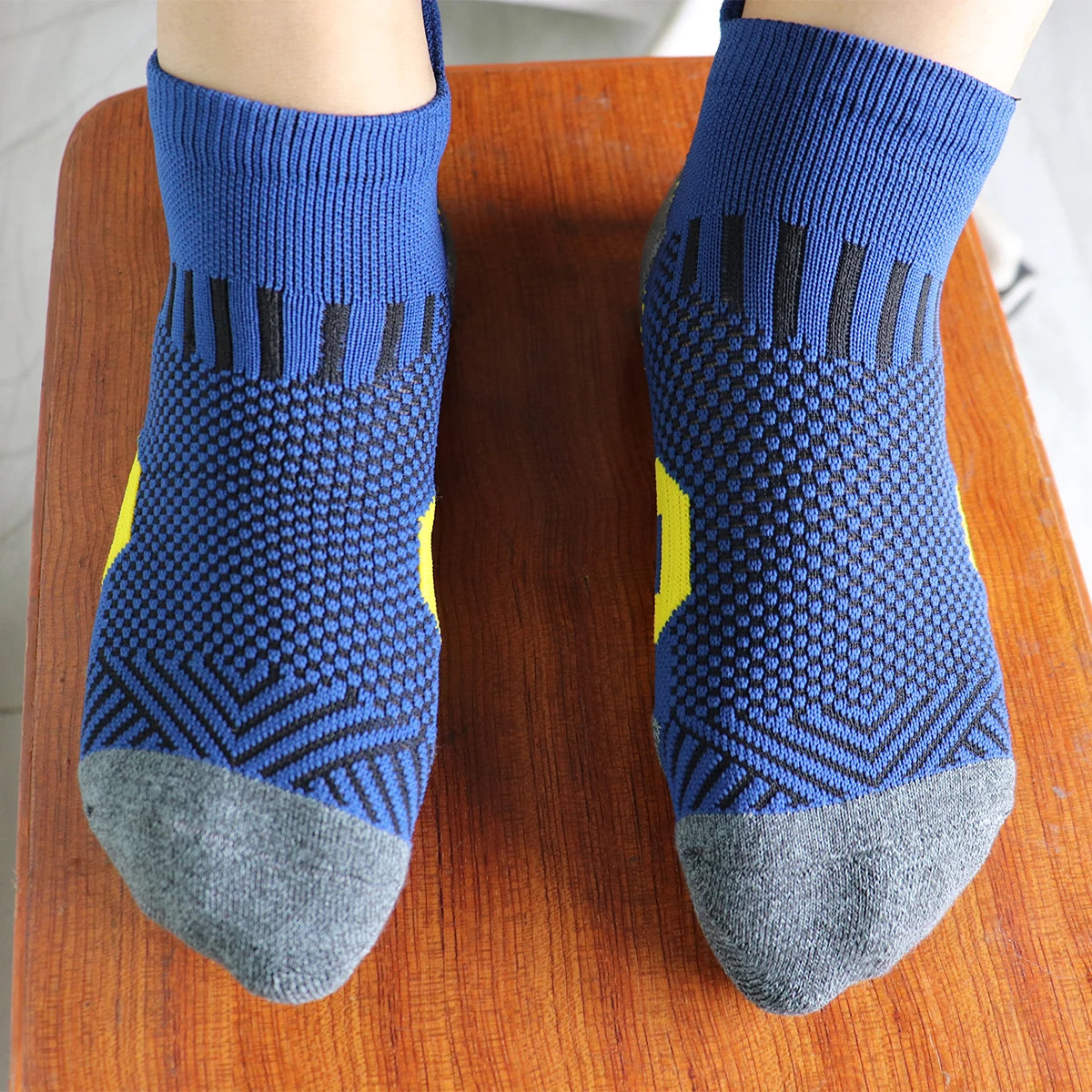 3/9 Pairs Non-Slip Sports Socks for Men & Women Thickened Towel Bottom Professional Running Fitness Training Basketball Socks
